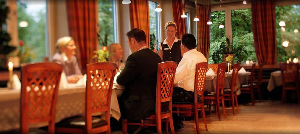 Parkhotel Schmid Adelsried Exteriör bild