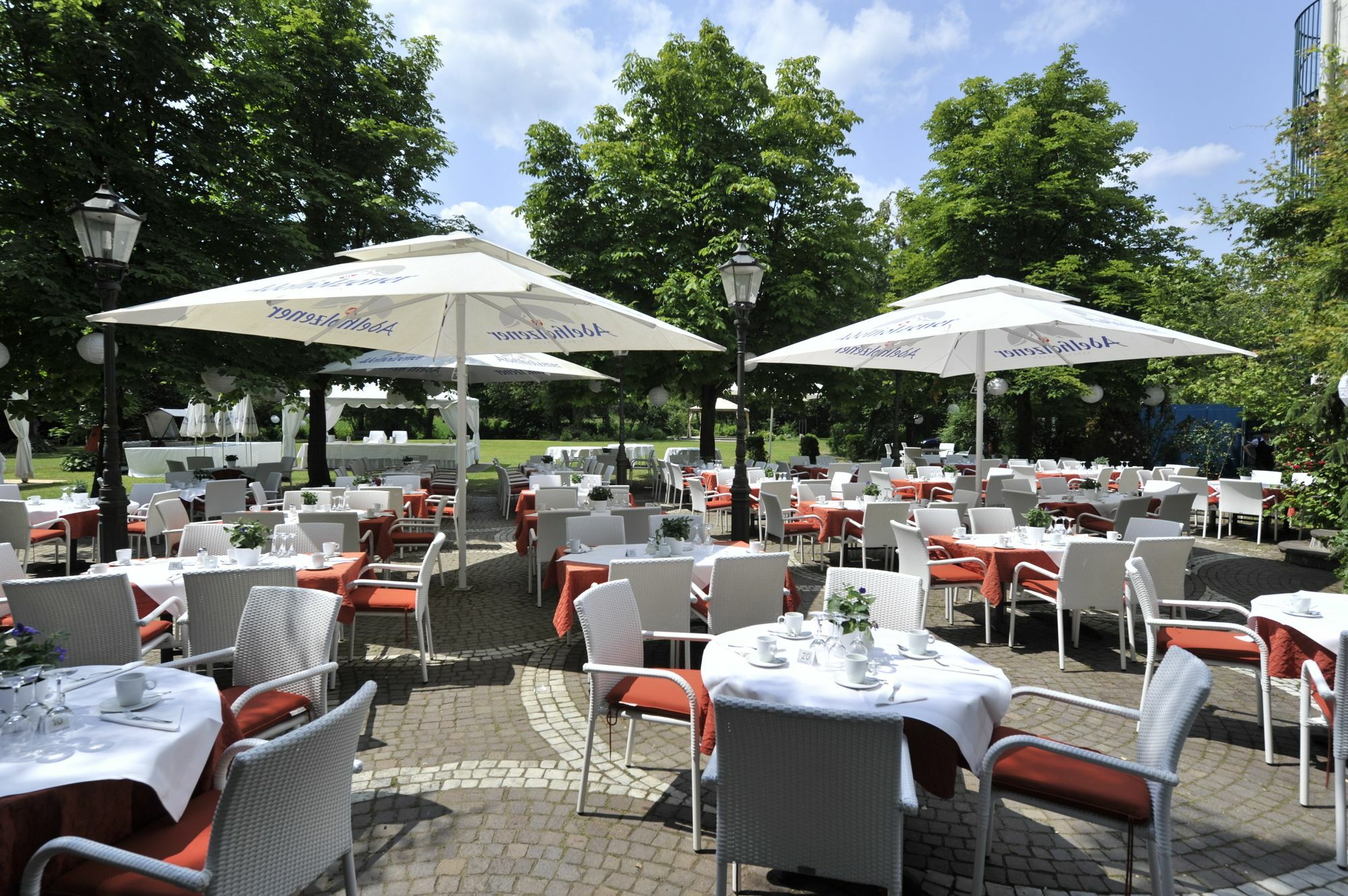 Parkhotel Schmid Adelsried Exteriör bild